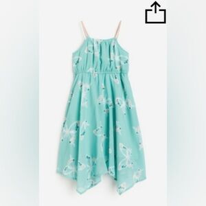 Kids H&M ASYMMETRIC
CHIFFON DRESS Butterfly Print